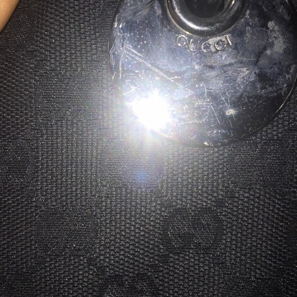 Gucci purse. Moms old bag! Still in great conditio - Picture 2 of 3